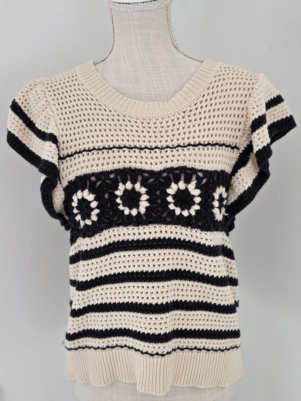 Elie Tahari Cream & Black Crochet Stripe Short Sleeve Sweater